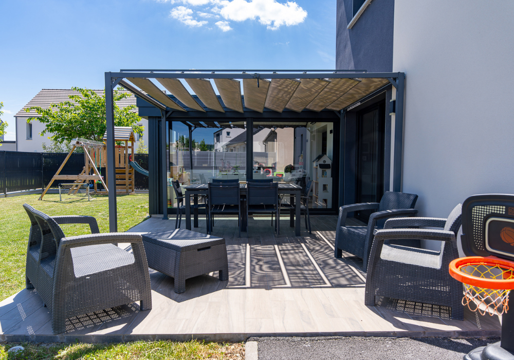 Comment entretenir une pergola bioclimatique en aluminium